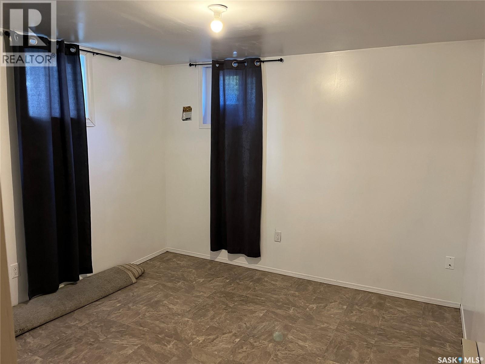 345 19th Street E, Prince Albert, Saskatchewan  S6V 1J8 - Photo 9 - SK019144
