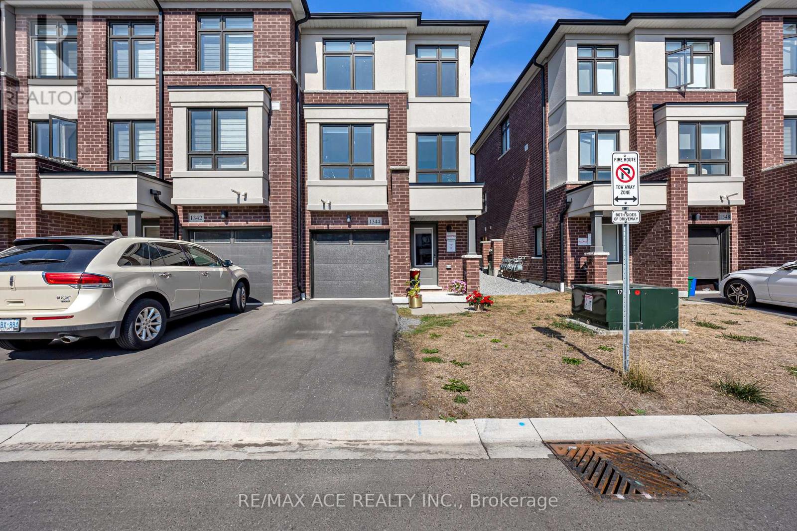 1344 BRADENTON  PATH, Oshawa, Ontario
