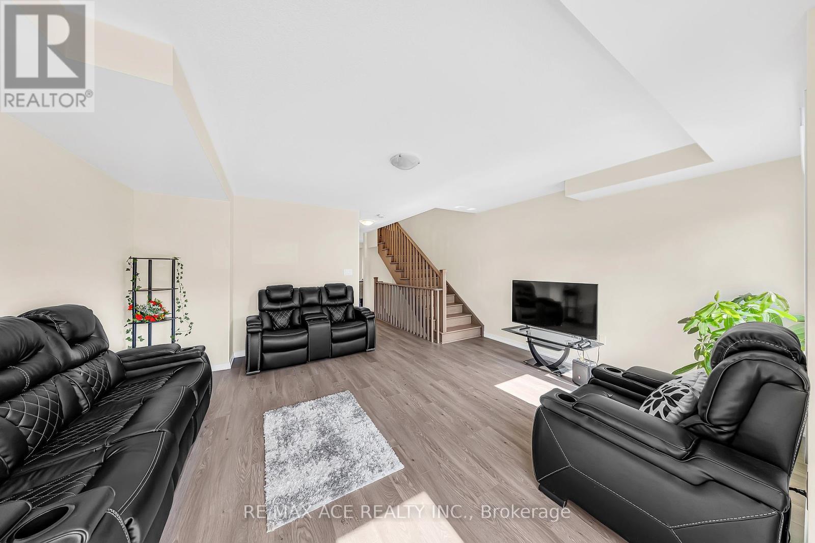 1344 Bradenton  Path, Oshawa, Ontario  L1K 1A9 - Photo 20 - E12421716