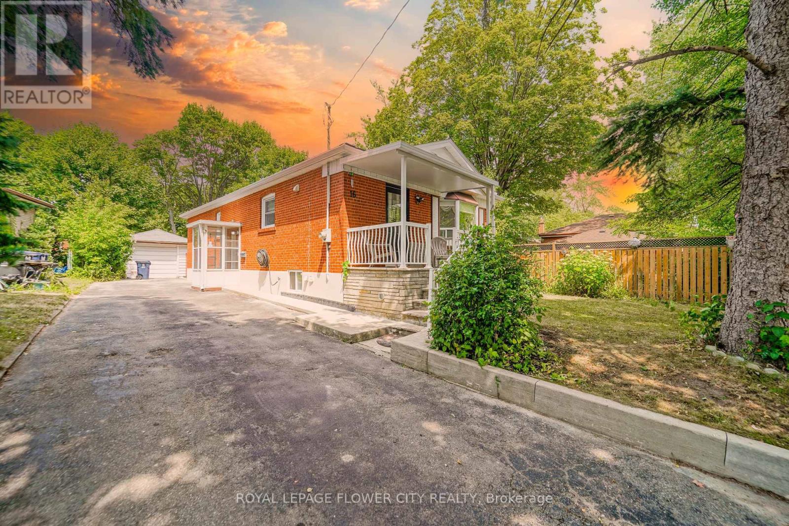 16 Scranton Road S, Toronto (Woburn), Ontario  M1G 1W7 - Photo 3 - E12421781