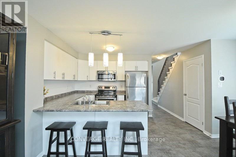 1115 Schooling Drive, Oshawa, Ontario  L1K 0S3 - Photo 3 - E12421852