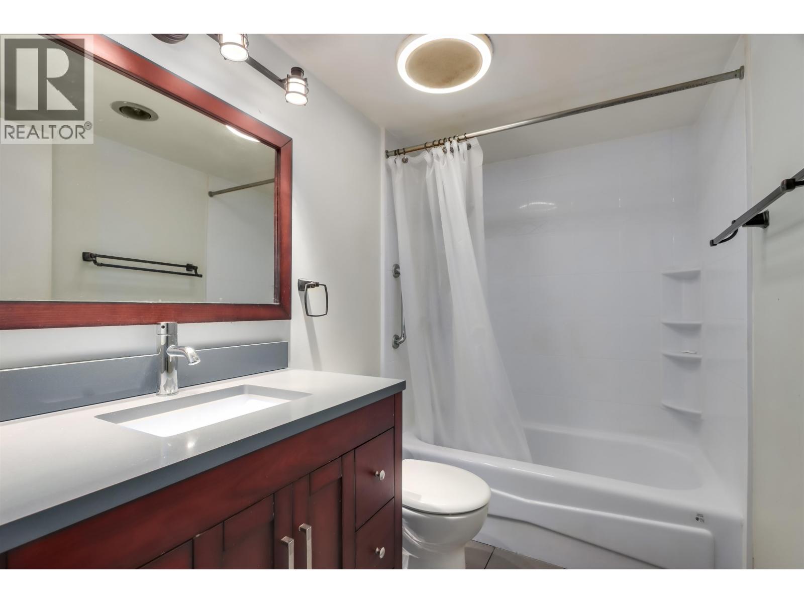 201 1251 Cardero Street, Vancouver, British Columbia  V6G 2H9 - Photo 11 - R3049376
