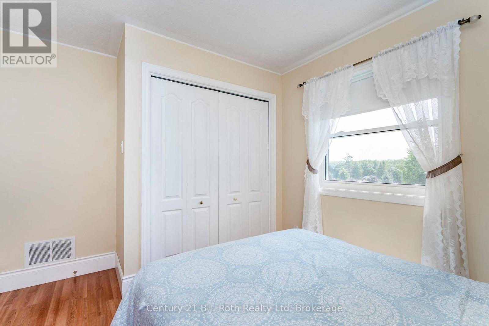 64 James Street, Penetanguishene, Ontario  L9M 2J1 - Photo 20 - S12421689
