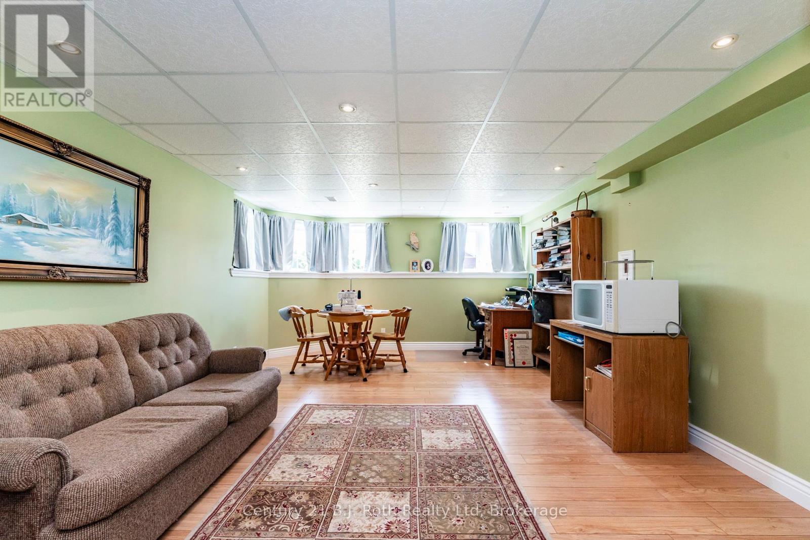 64 James Street, Penetanguishene, Ontario  L9M 2J1 - Photo 22 - S12421689