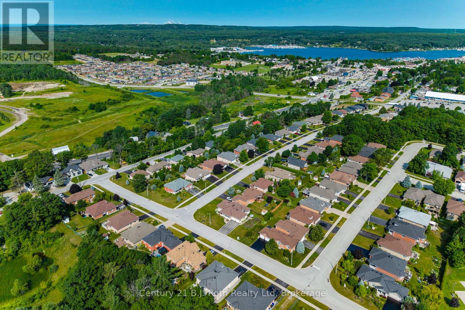 64 James Street, Penetanguishene, Ontario  L9M 2J1 - Photo 38 - S12421689