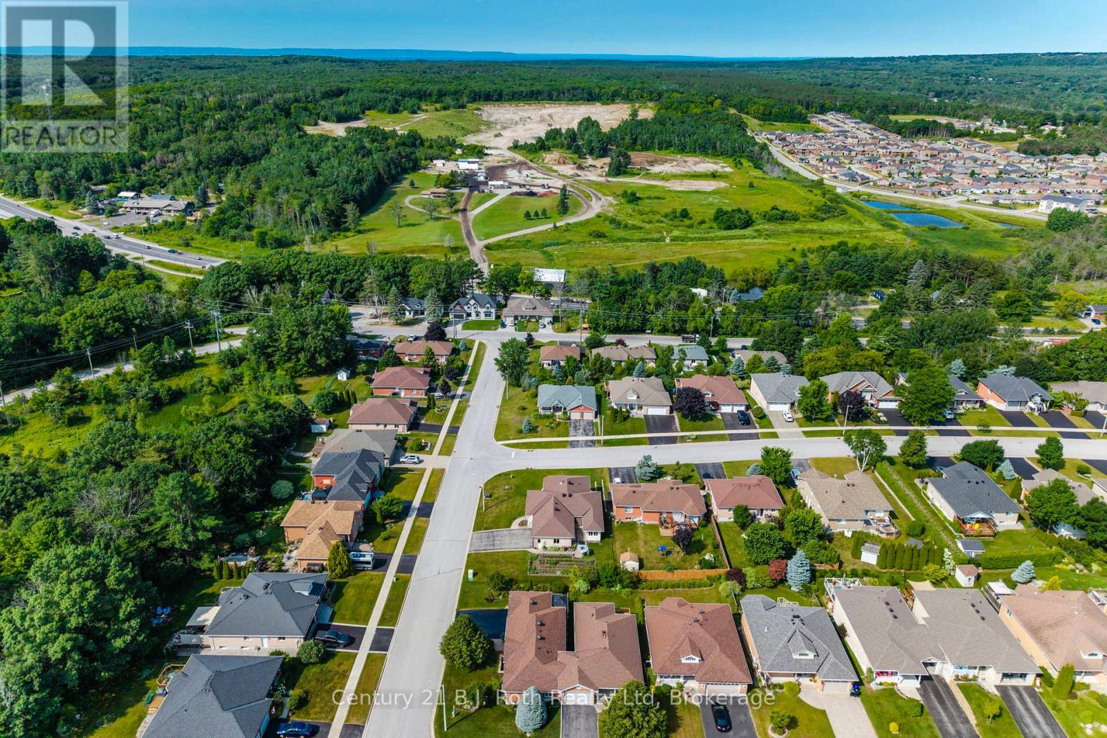 64 James Street, Penetanguishene, Ontario  L9M 2J1 - Photo 37 - S12421689