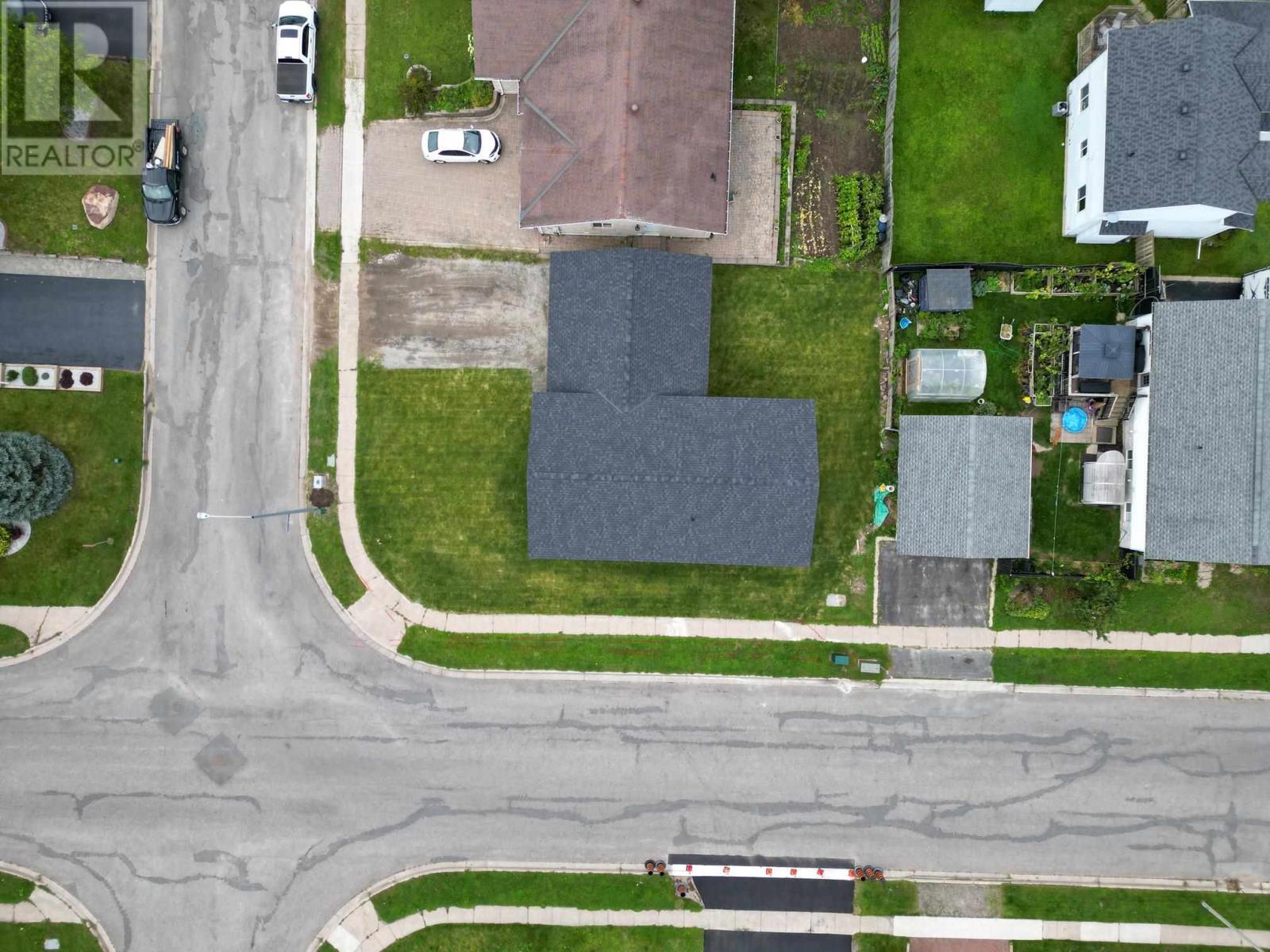 237 Pentagon Blvd, Sault Ste. Marie, Ontario  P6B 6G2 - Photo 8 - SM252585