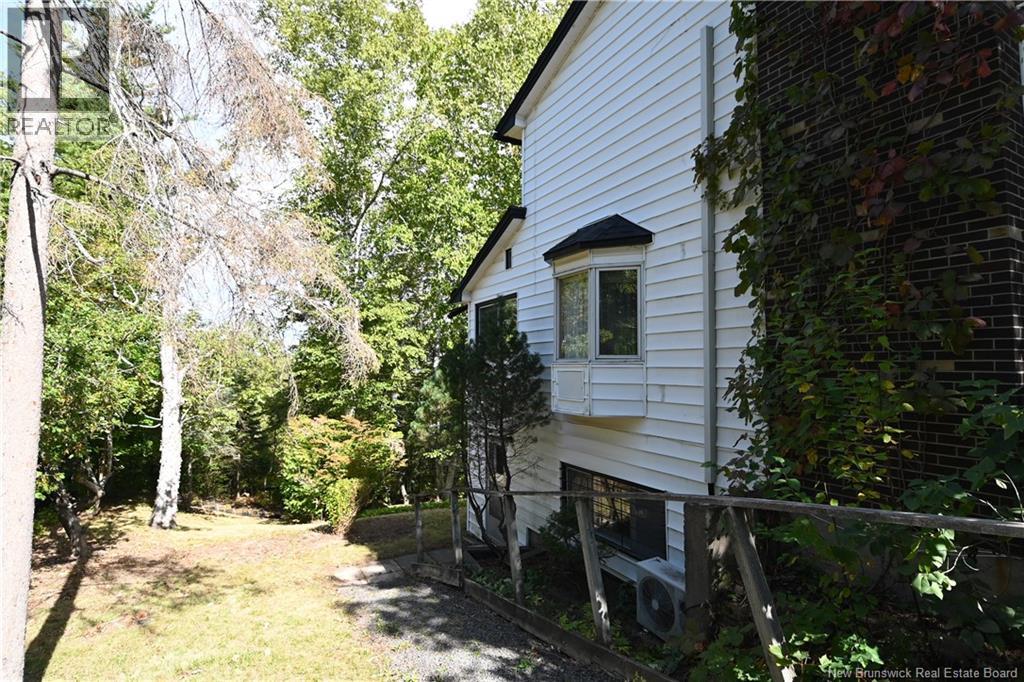 295 Montgomery Street, Fredericton, New Brunswick  E3B 2X2 - Photo 3 - NB127249