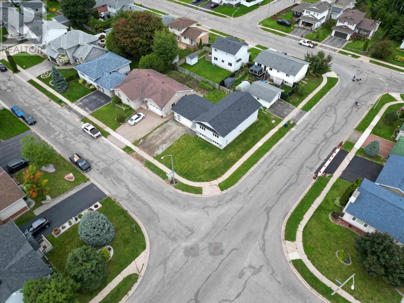 237 Pentagon Blvd, Sault Ste. Marie, Ontario  P6B 6G2 - Photo 7 - SM252585