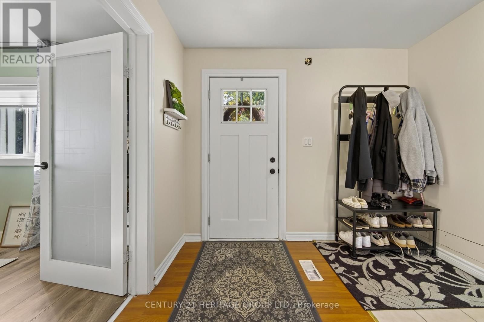 57 David Street, Bradford West Gwillimbury, Ontario  L3Z 1L8 - Photo 4 - N12421749