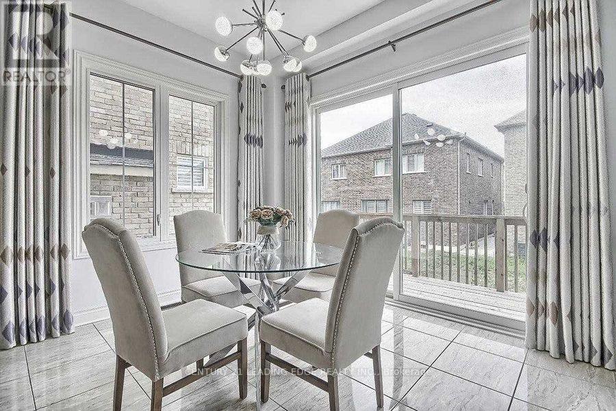 63 Ken Sinclair Crescent, Aurora, Ontario  L4G 3J1 - Photo 18 - N12421754