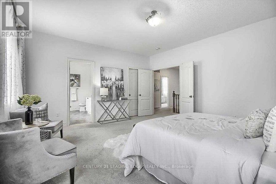 63 Ken Sinclair Crescent, Aurora, Ontario  L4G 3J1 - Photo 29 - N12421754