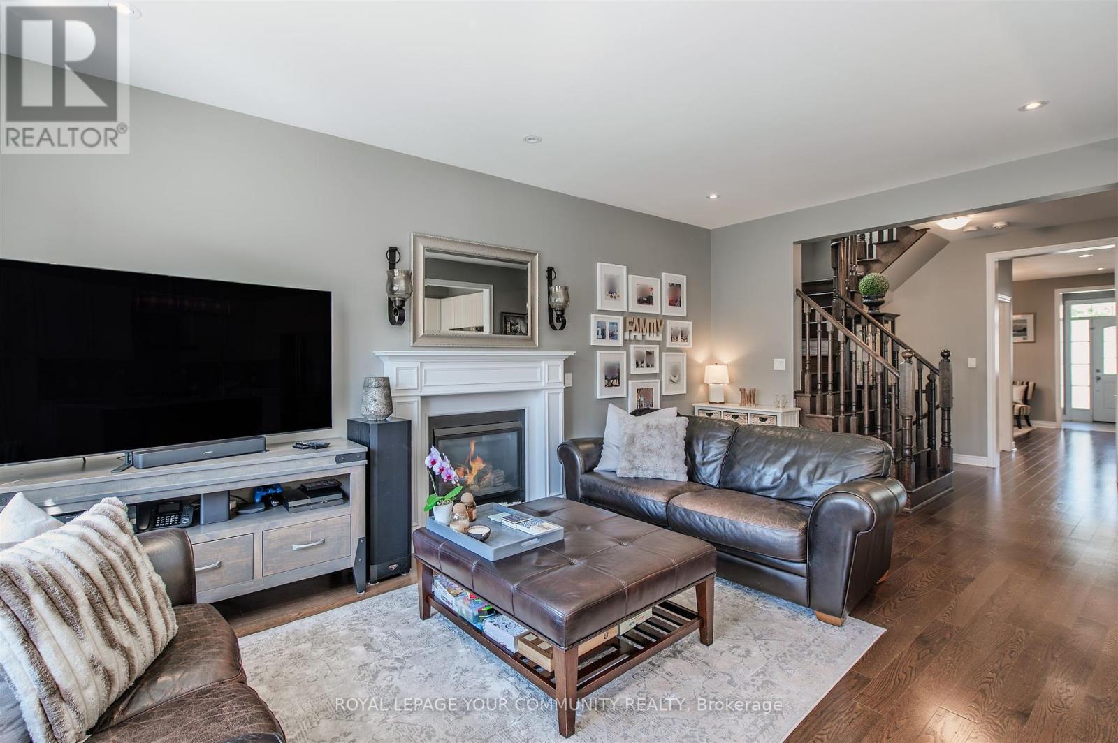 46 Cobb Street, Aurora, Ontario  L4G 0W9 - Photo 17 - N12421785