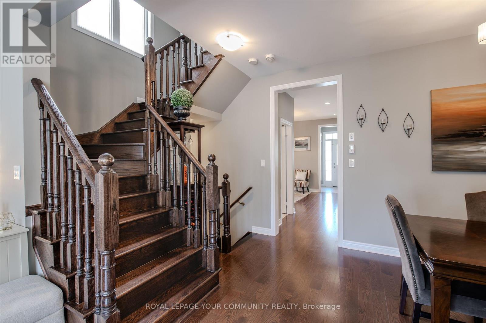 46 Cobb Street, Aurora, Ontario  L4G 0W9 - Photo 8 - N12421785