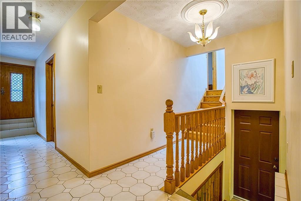 633 Rosseau Road, Hamilton, Ontario  L8K 4T9 - Photo 15 - 40772440