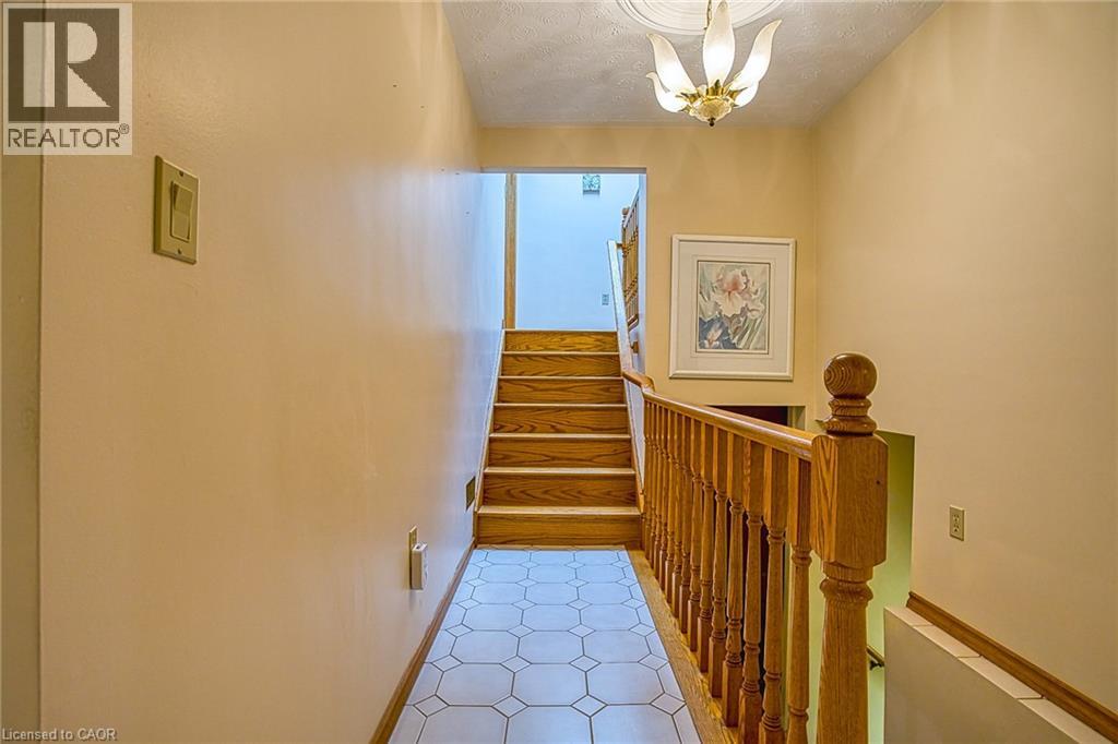 633 Rosseau Road, Hamilton, Ontario  L8K 4T9 - Photo 16 - 40772440