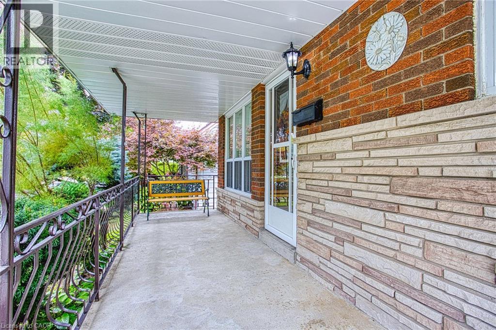 633 Rosseau Road, Hamilton, Ontario  L8K 4T9 - Photo 3 - 40772440