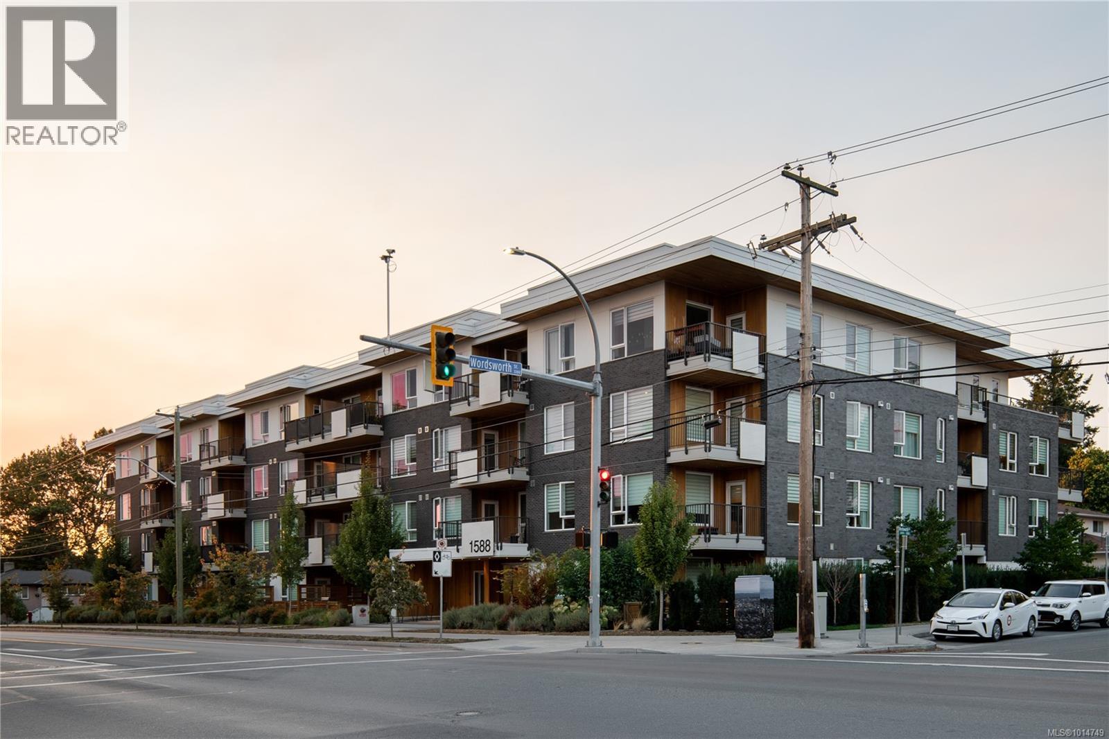 202 1588 North Dairy Rd, Saanich, British Columbia  V8T 3V4 - Photo 2 - 1014749