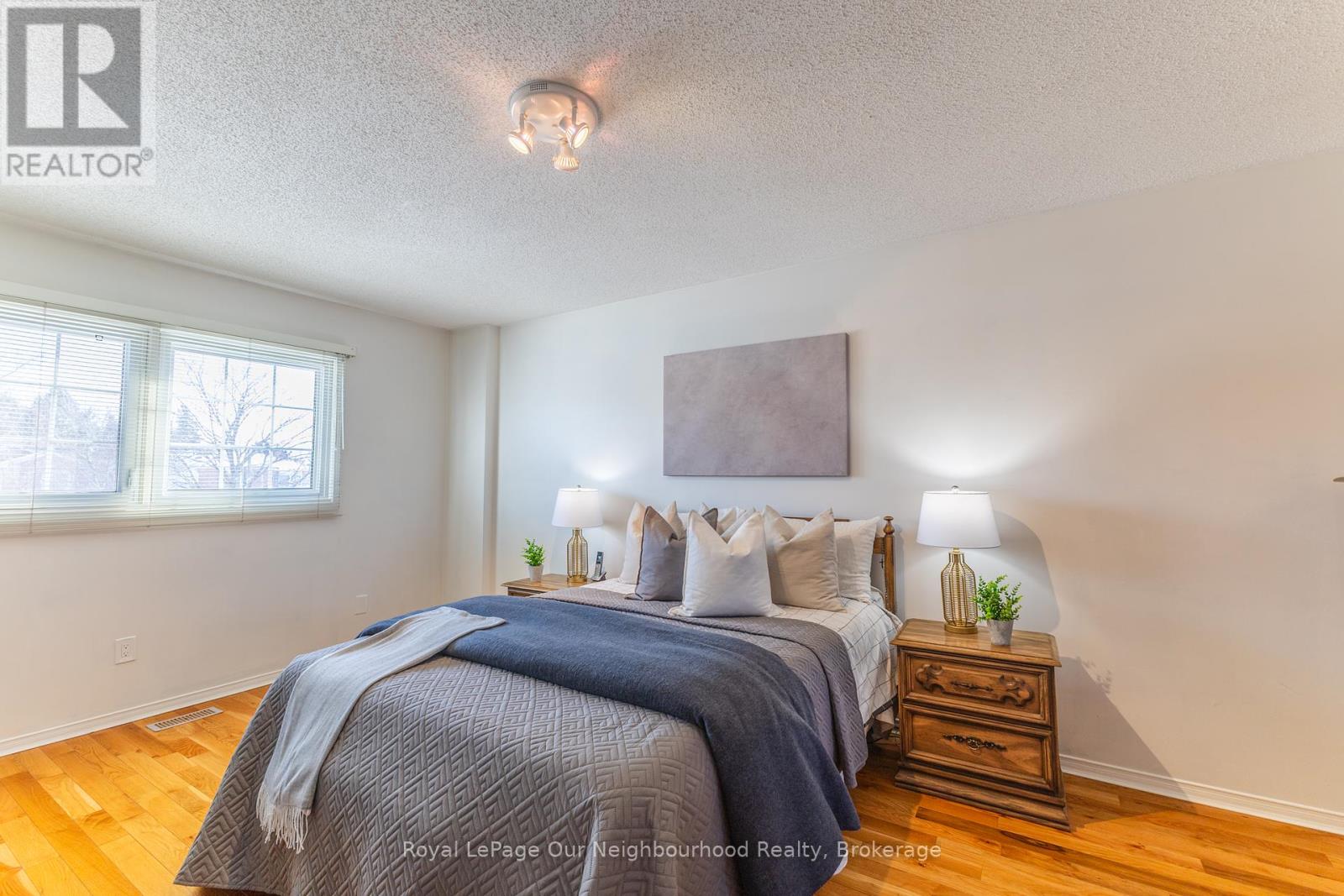 10 Holden Court, Whitby, Ontario  L1N 9A1 - Photo 27 - E12421919