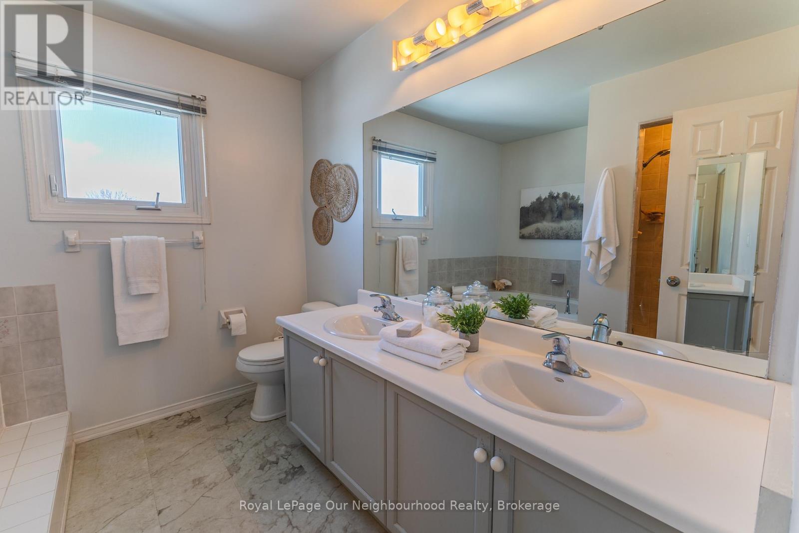 10 Holden Court, Whitby, Ontario  L1N 9A1 - Photo 31 - E12421919