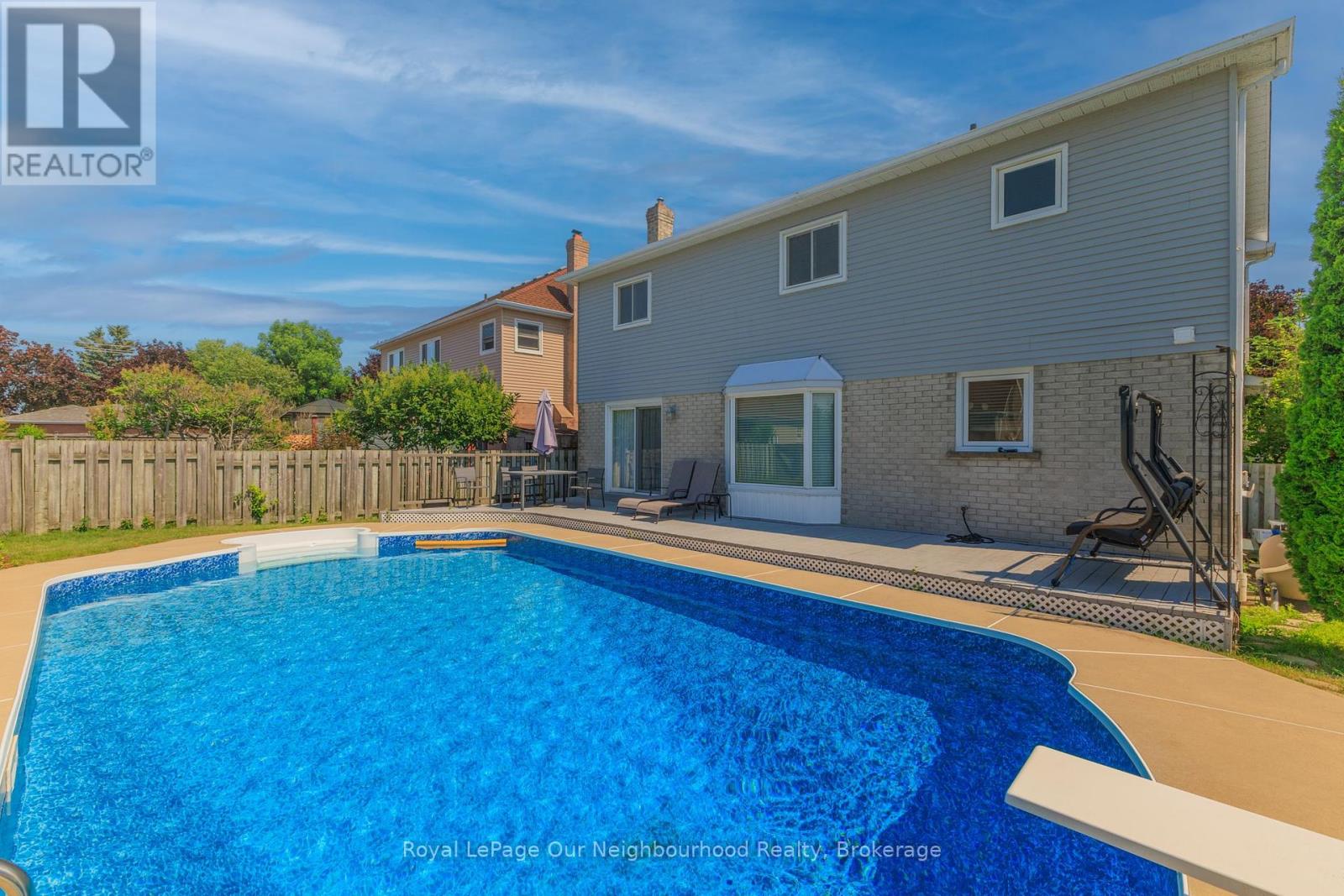 10 Holden Court, Whitby, Ontario  L1N 9A1 - Photo 40 - E12421919