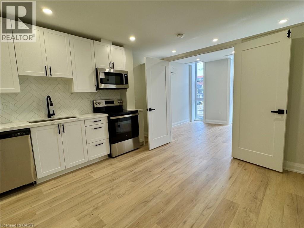 588 Barton Street E Unit# 21, Hamilton, Ontario  L8L 2Z5 - Photo 3 - 40734123