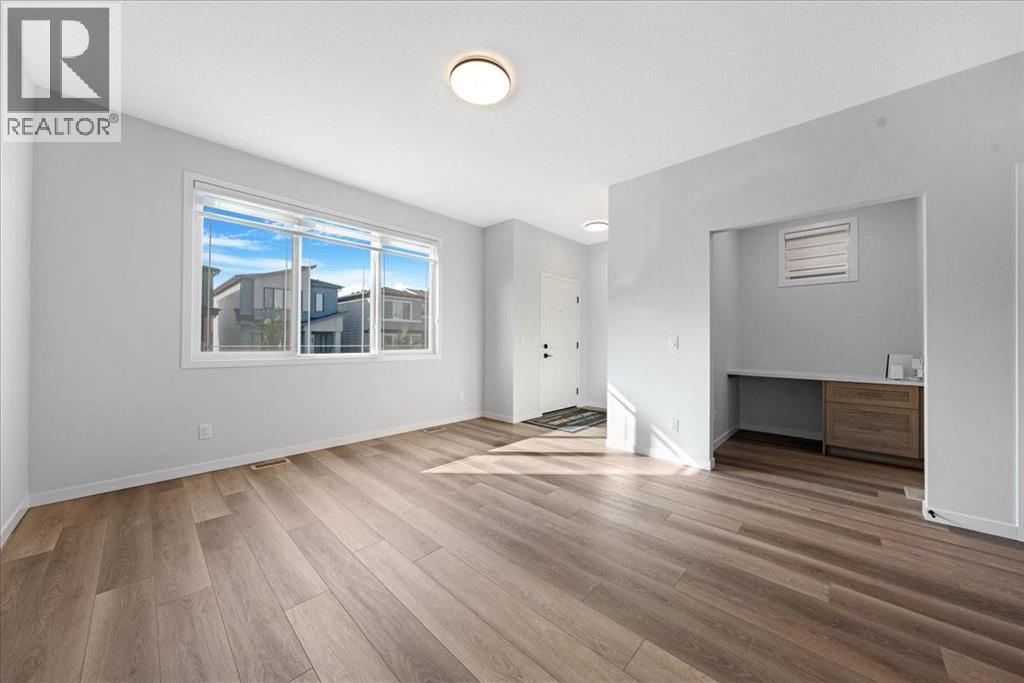 30 Herron Street Ne, Calgary, Alberta  T3P 1Z1 - Photo 3 - A2254663