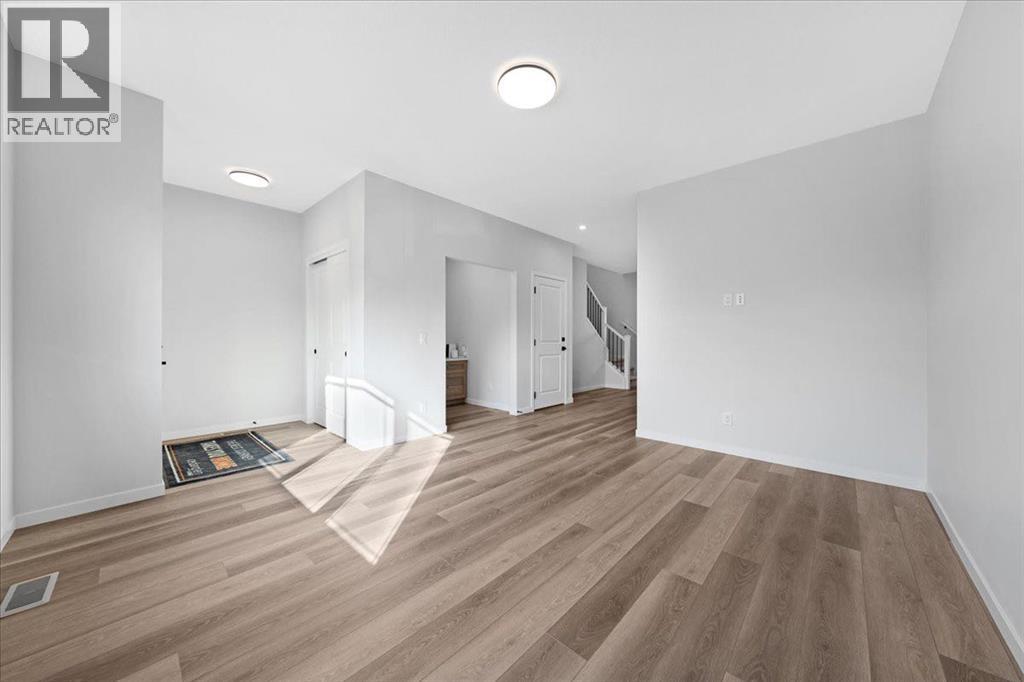 30 Herron Street Ne, Calgary, Alberta  T3P 1Z1 - Photo 4 - A2254663