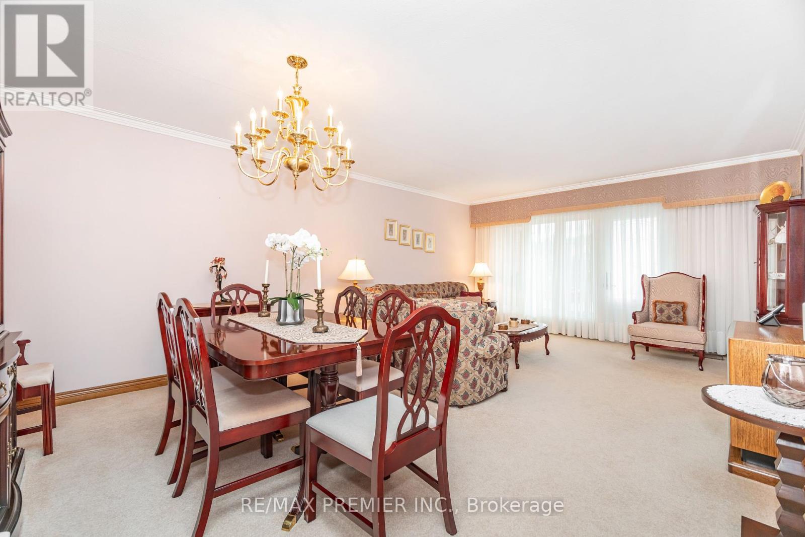 30 Dellbrook Crescent, Toronto, Ontario  M9L 1E2 - Photo 11 - W12421748