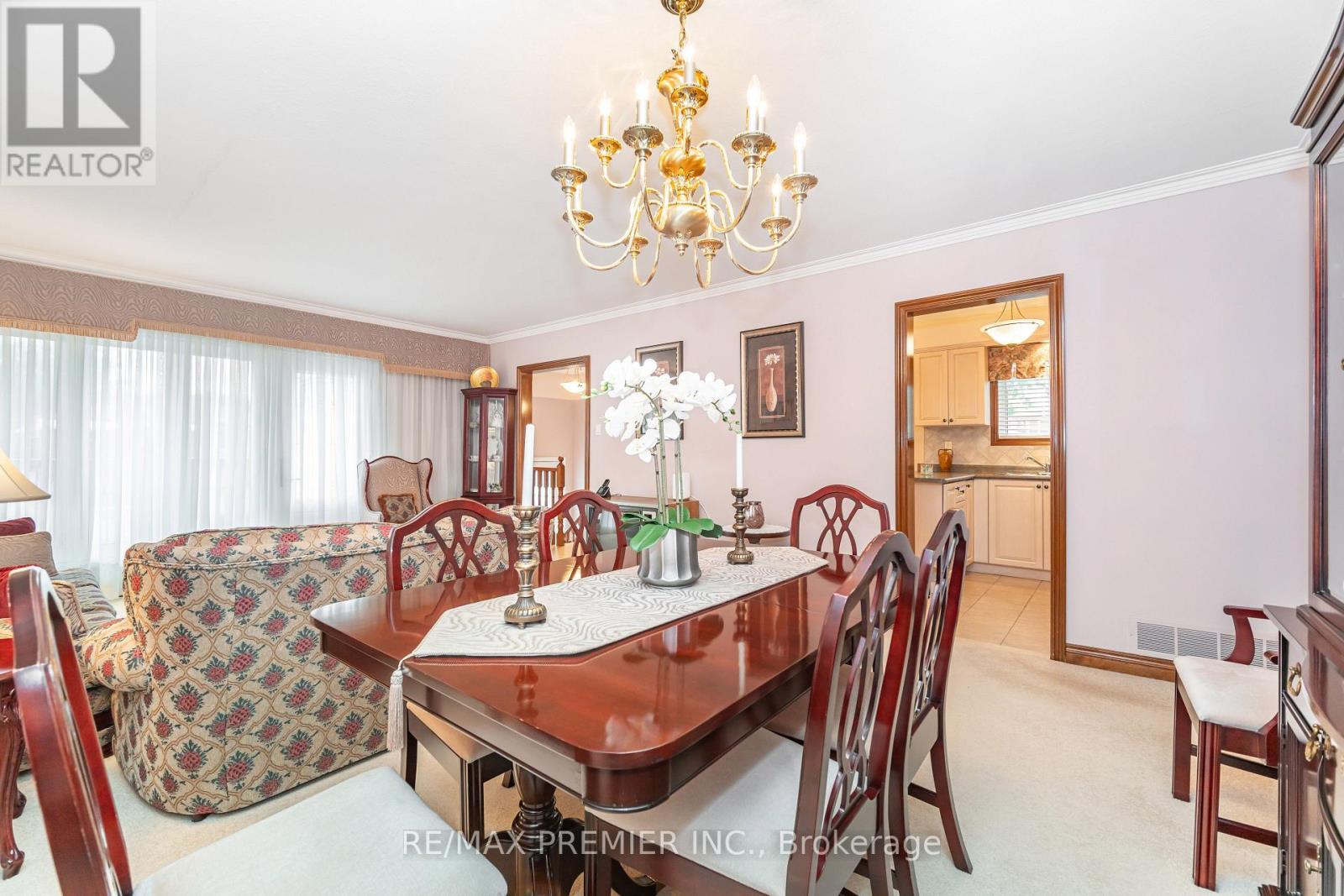 30 Dellbrook Crescent, Toronto, Ontario  M9L 1E2 - Photo 13 - W12421748