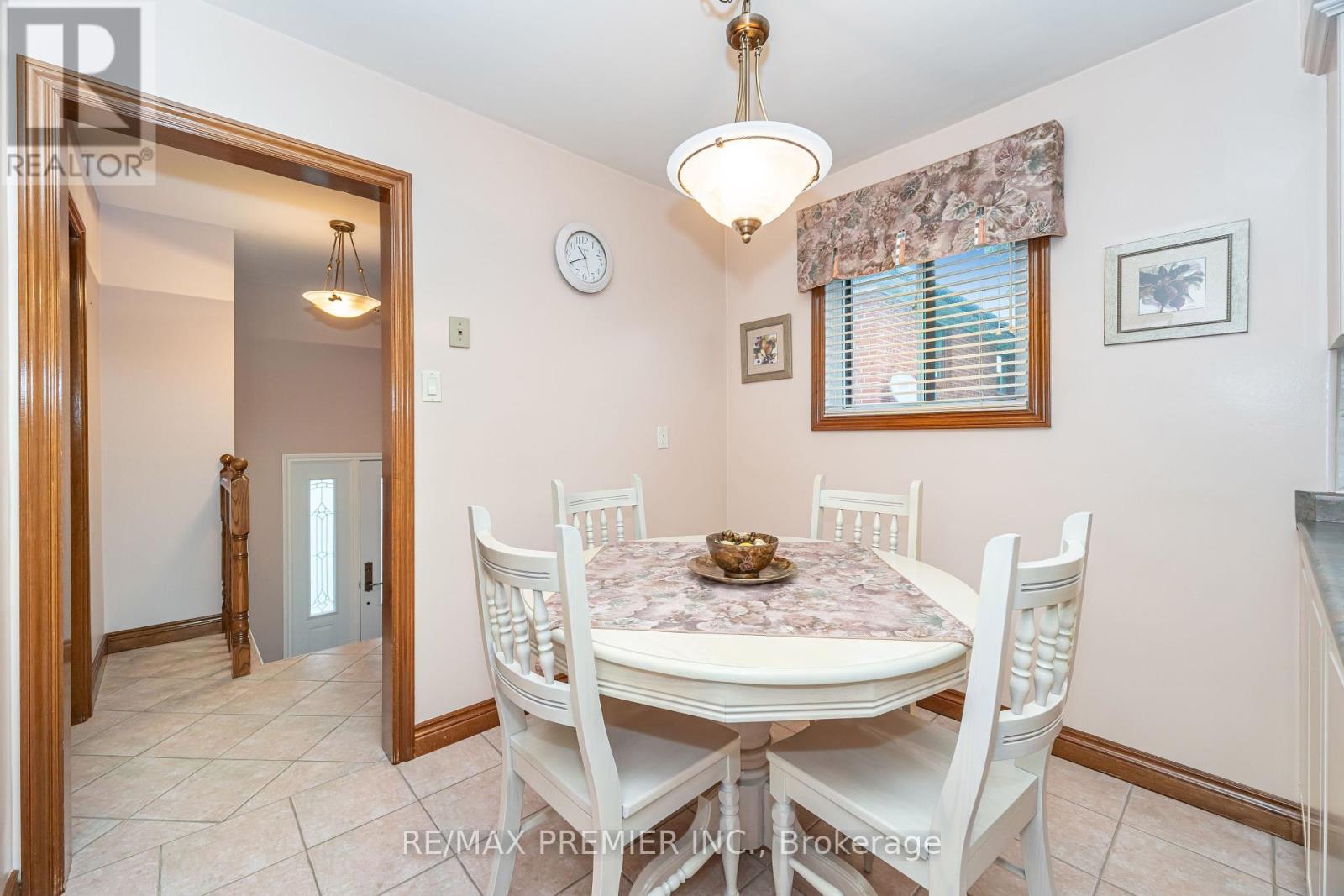 30 Dellbrook Crescent, Toronto, Ontario  M9L 1E2 - Photo 19 - W12421748