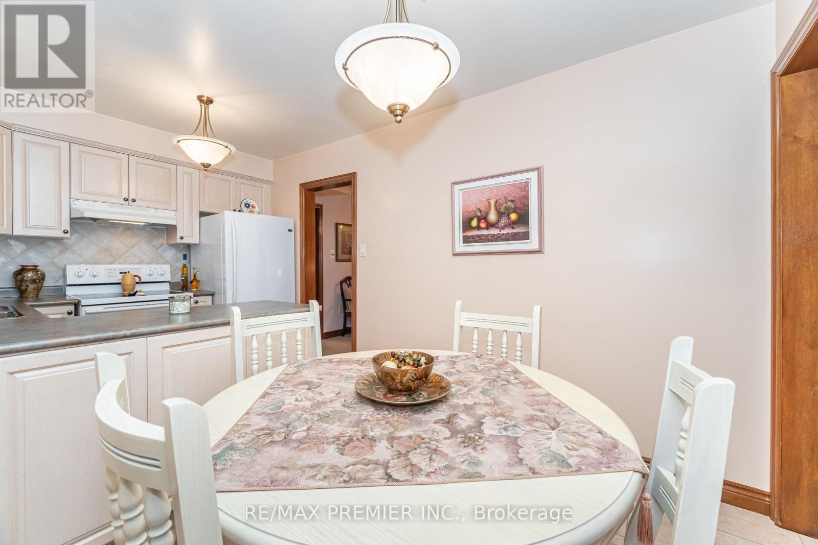 30 Dellbrook Crescent, Toronto, Ontario  M9L 1E2 - Photo 20 - W12421748