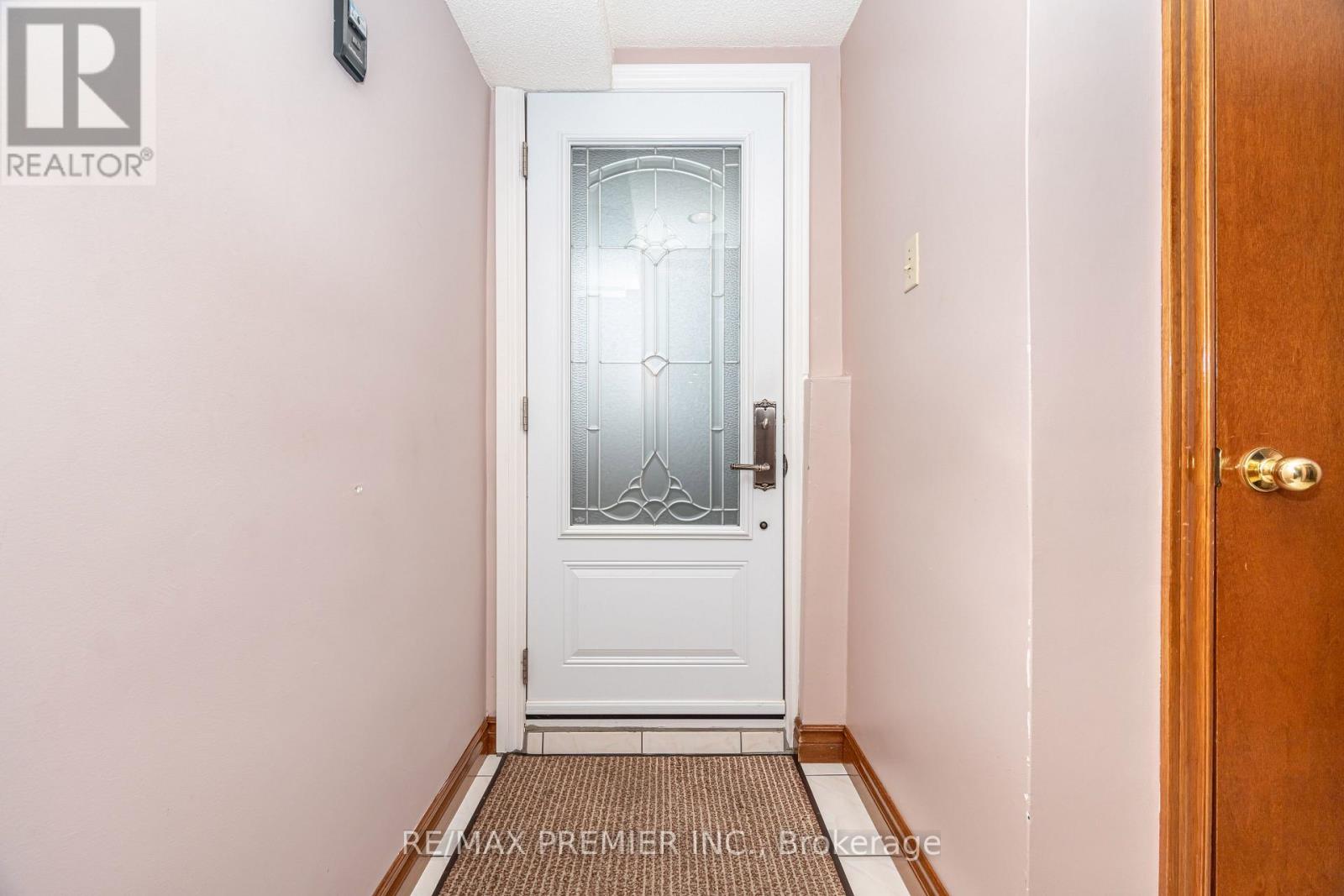 30 Dellbrook Crescent, Toronto, Ontario  M9L 1E2 - Photo 34 - W12421748
