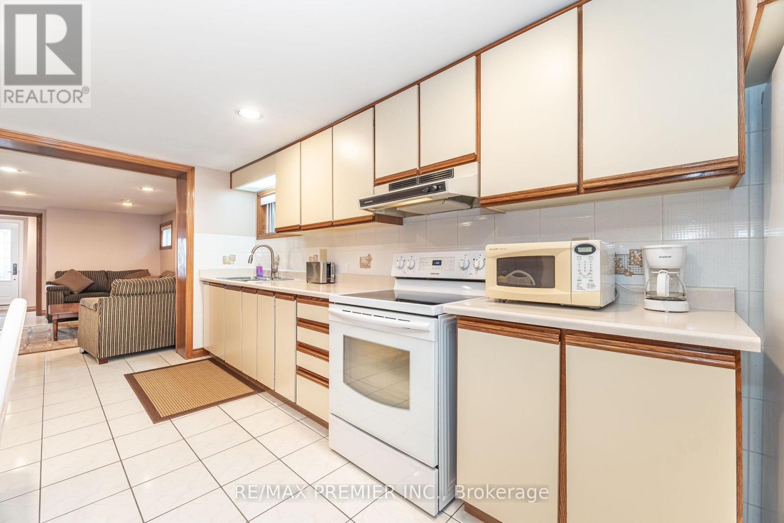 30 Dellbrook Crescent, Toronto, Ontario  M9L 1E2 - Photo 42 - W12421748