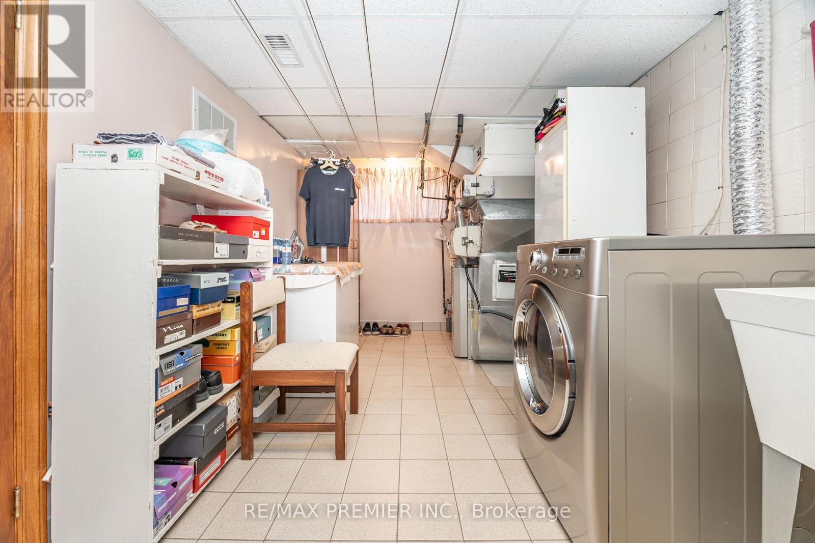 30 Dellbrook Crescent, Toronto, Ontario  M9L 1E2 - Photo 45 - W12421748