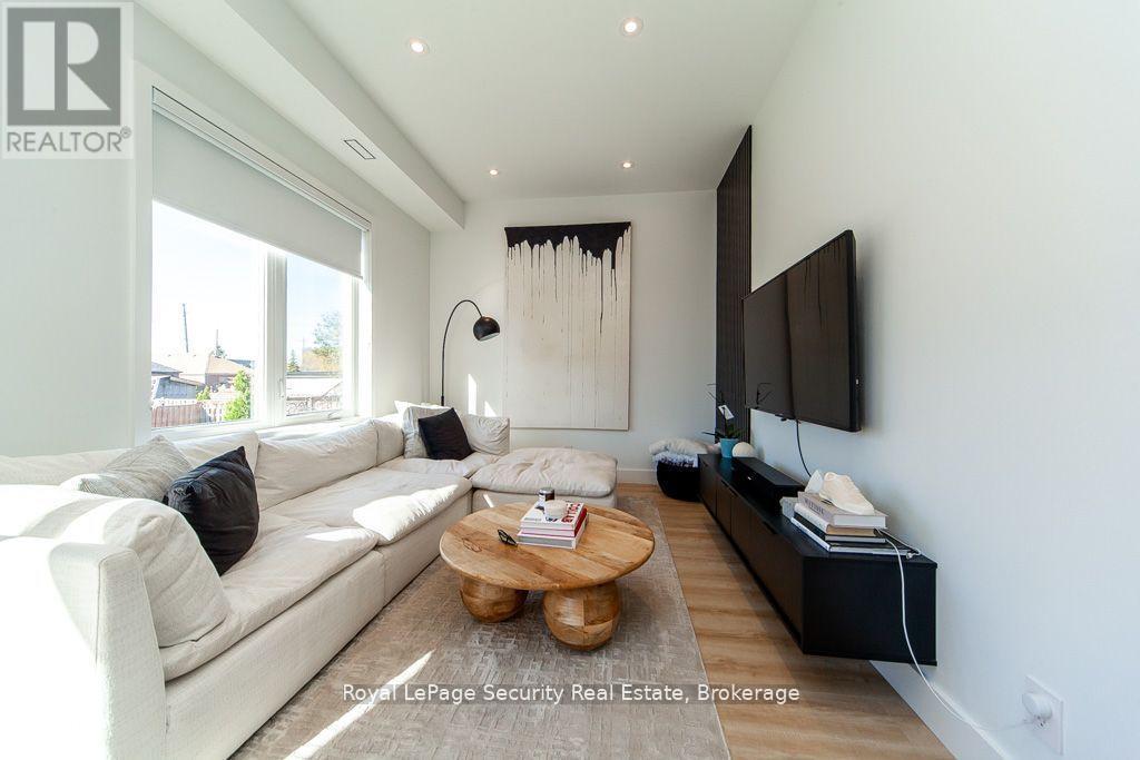 70 Chamberlain Avenue, Toronto, Ontario  M6E 4K1 - Photo 11 - W12421750