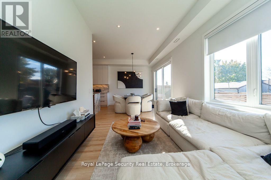 70 Chamberlain Avenue, Toronto, Ontario  M6E 4K1 - Photo 12 - W12421750