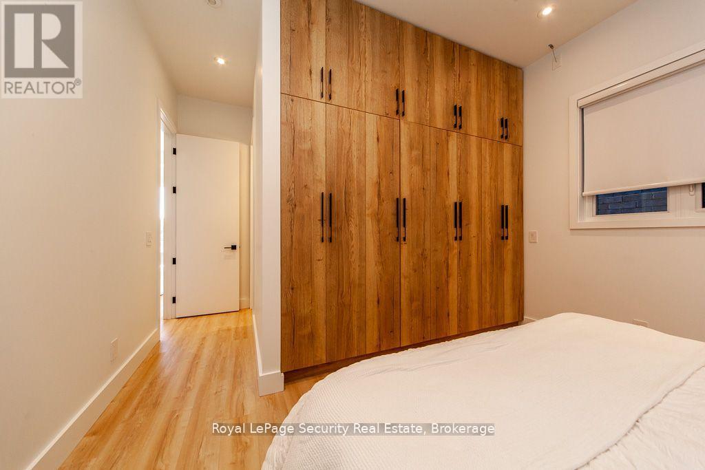 70 Chamberlain Avenue, Toronto, Ontario  M6E 4K1 - Photo 16 - W12421750