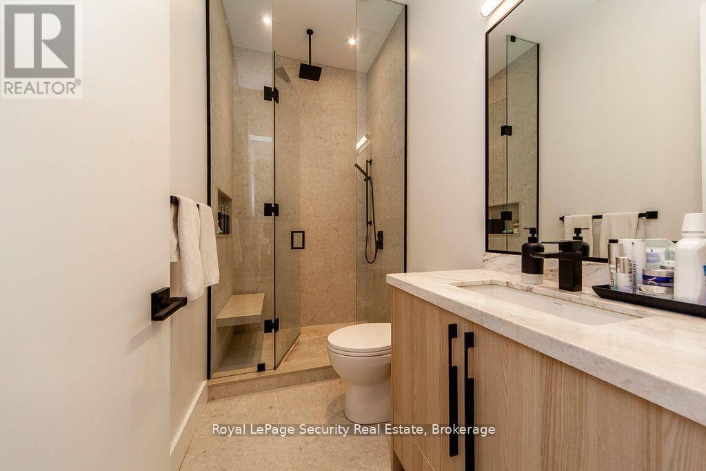 70 Chamberlain Avenue, Toronto, Ontario  M6E 4K1 - Photo 17 - W12421750