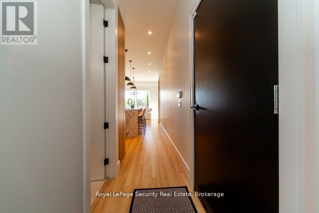 70 Chamberlain Avenue, Toronto, Ontario  M6E 4K1 - Photo 8 - W12421750