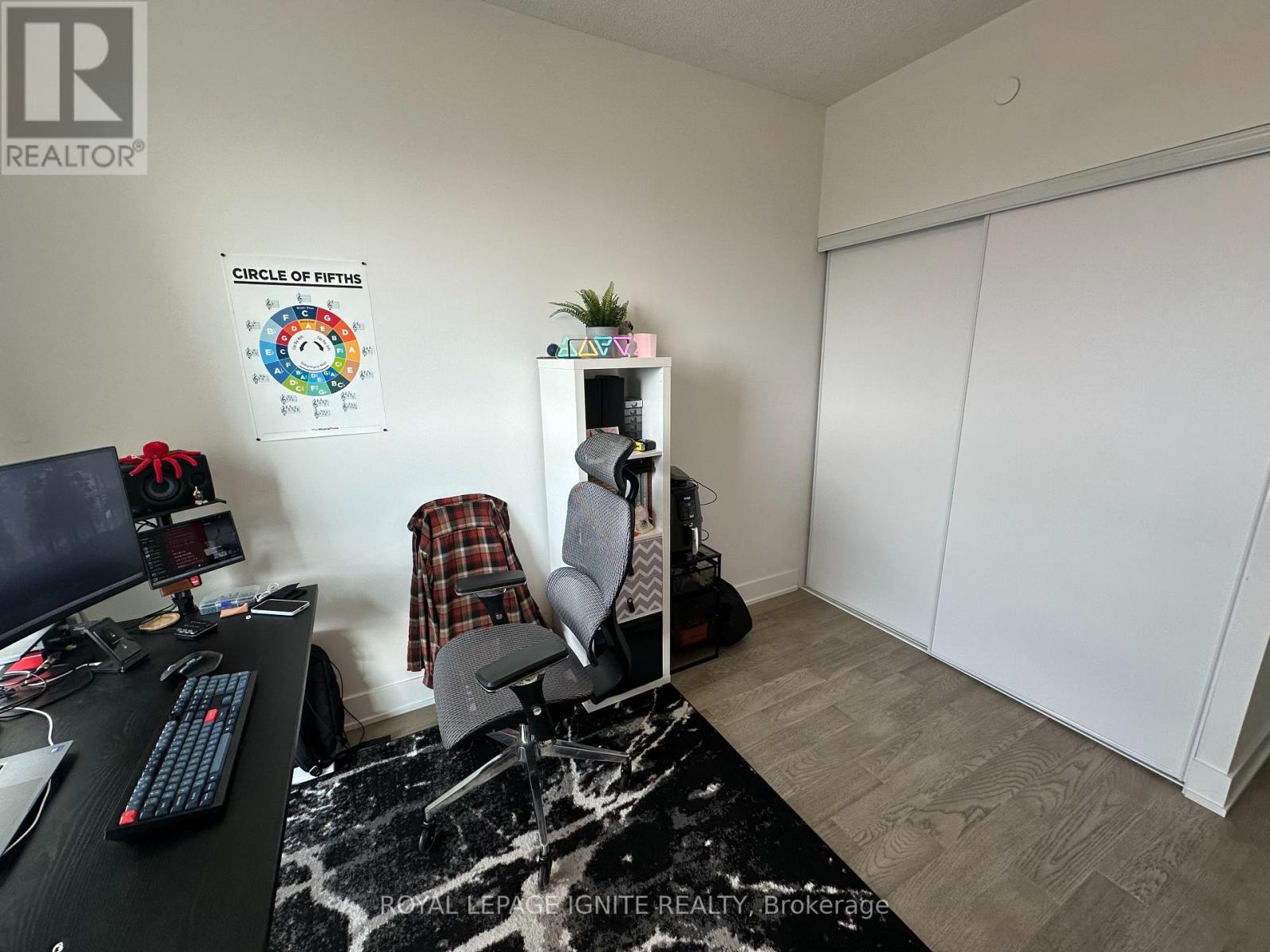 1903 - 202 Burnhamthorpe Road E, Mississauga, Ontario  L5A 0B2 - Photo 17 - W12421756