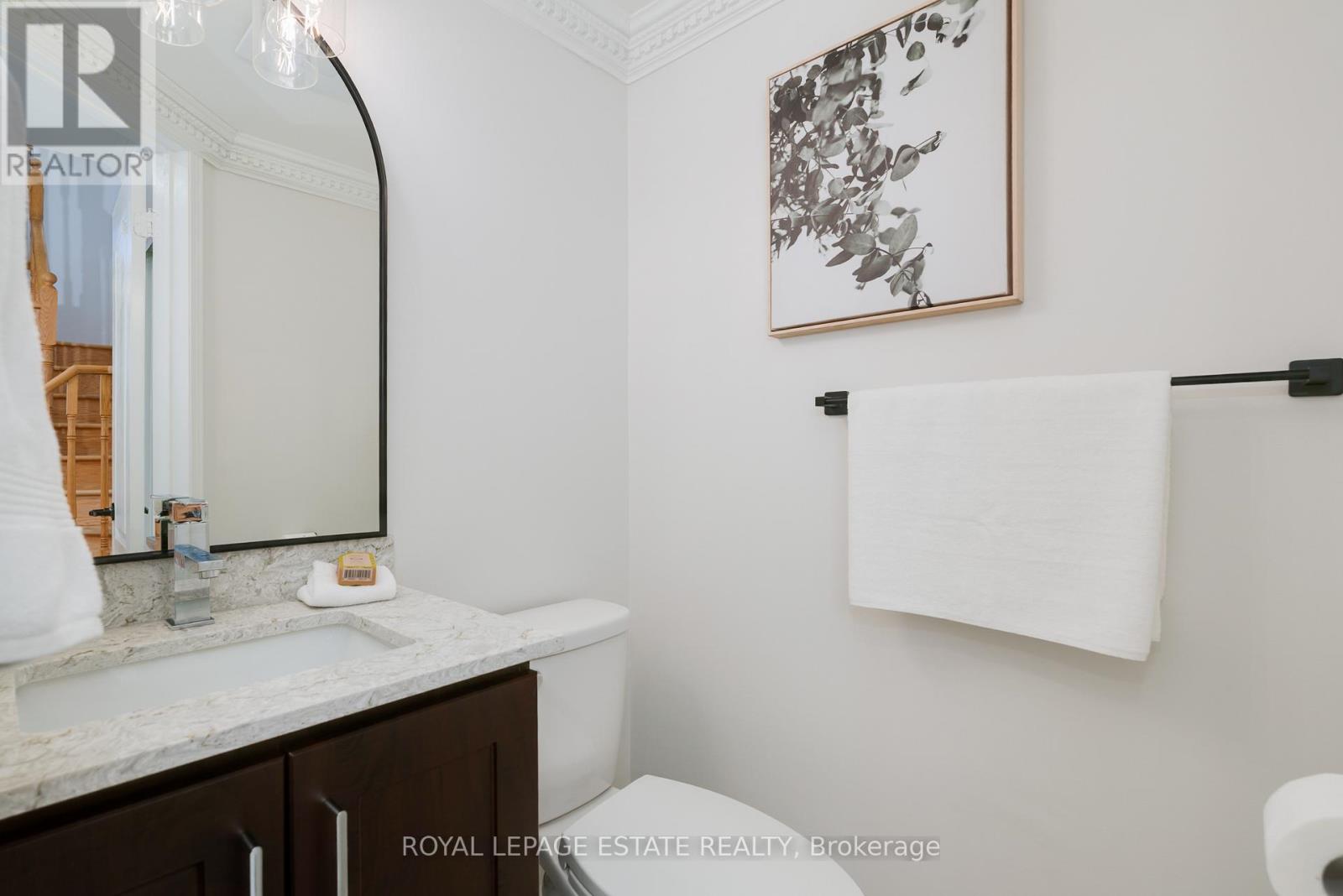 435 Stonetree Court, Mississauga, Ontario  L5B 4H3 - Photo 15 - W12421775