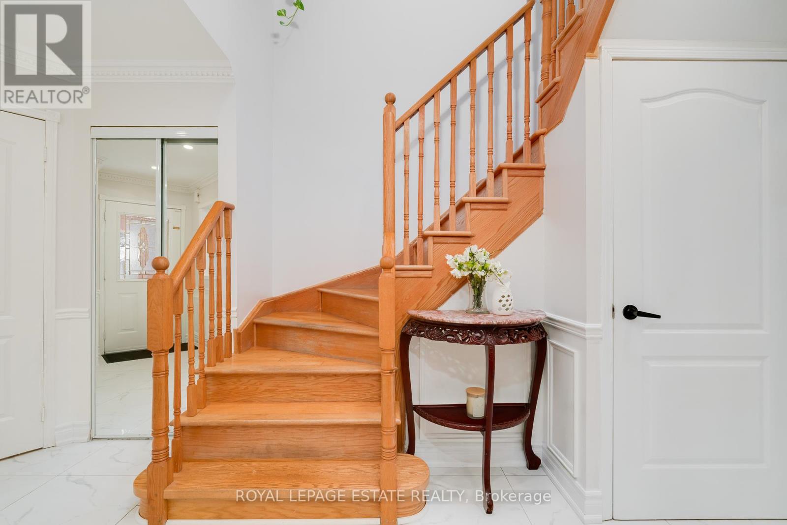 435 Stonetree Court, Mississauga, Ontario  L5B 4H3 - Photo 16 - W12421775