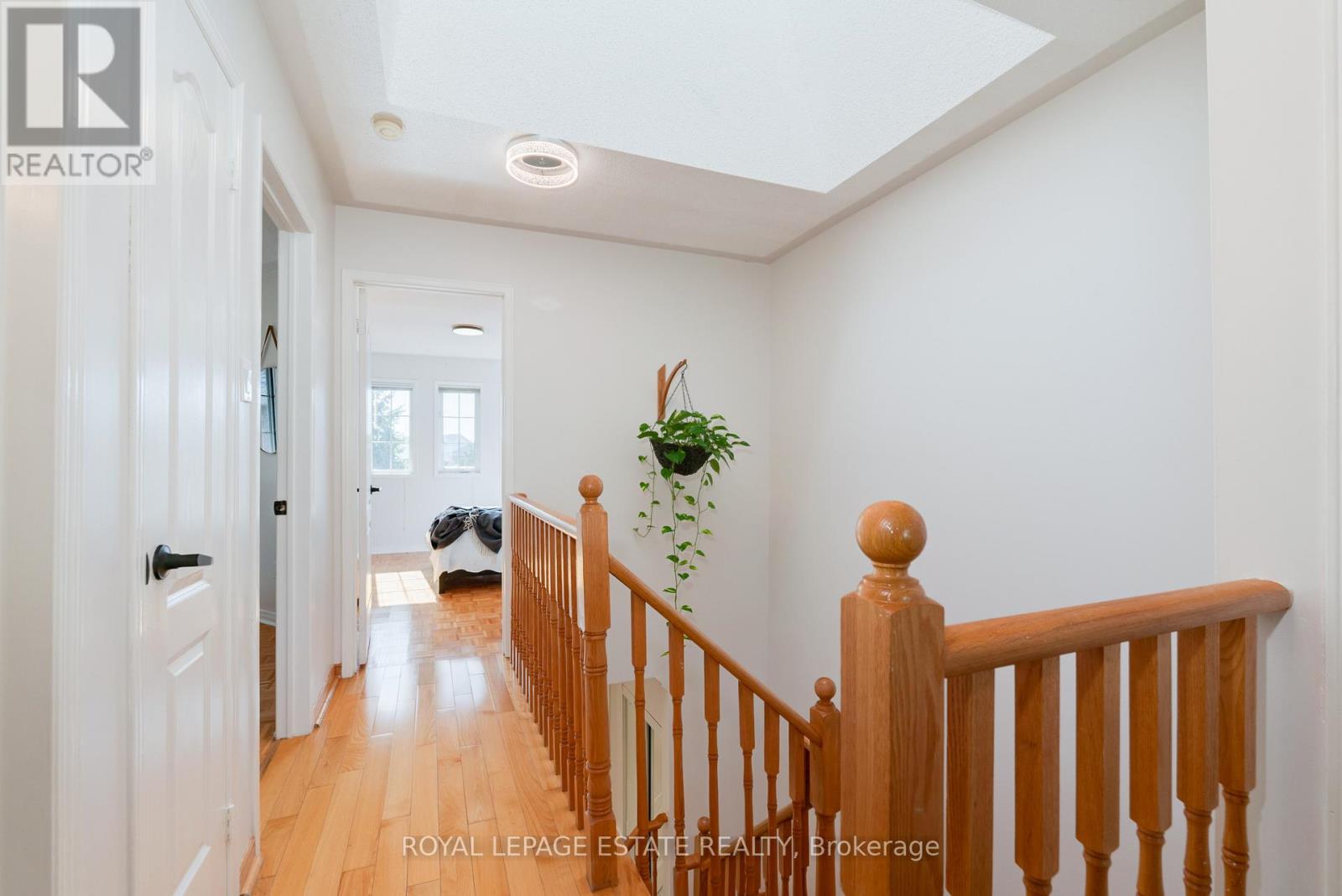 435 Stonetree Court, Mississauga, Ontario  L5B 4H3 - Photo 17 - W12421775
