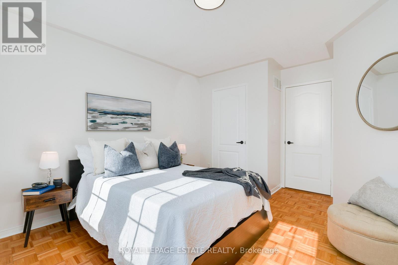 435 Stonetree Court, Mississauga, Ontario  L5B 4H3 - Photo 19 - W12421775