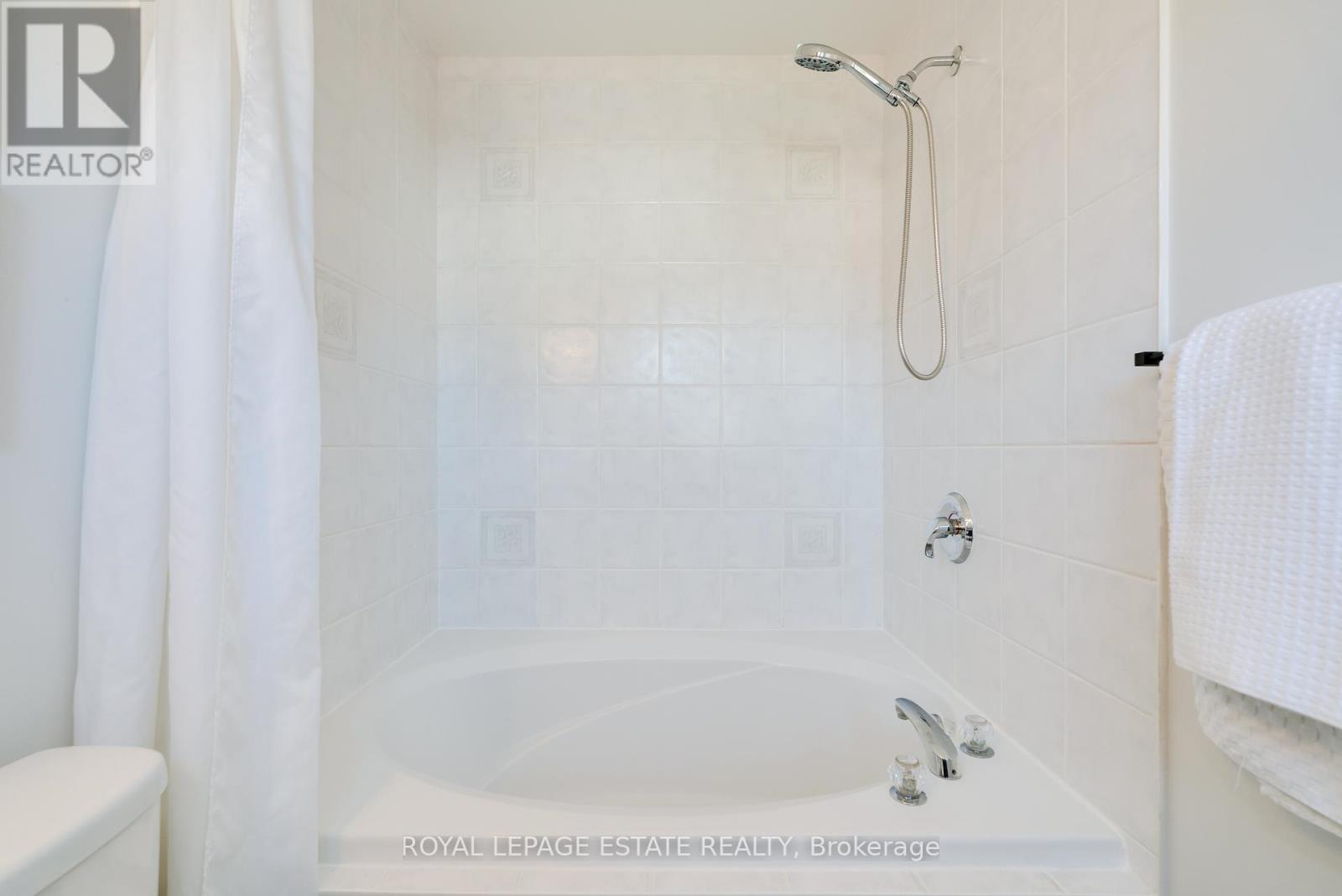 435 Stonetree Court, Mississauga, Ontario  L5B 4H3 - Photo 31 - W12421775