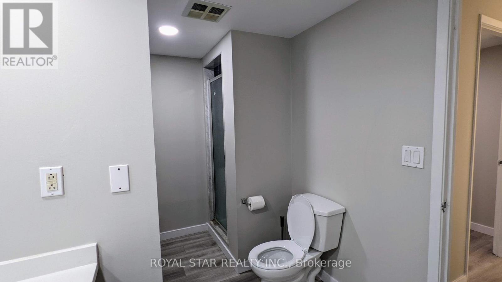 509 - 50 Eglinton Avenue W, Mississauga, Ontario  L5R 3P5 - Photo 7 - W12421821