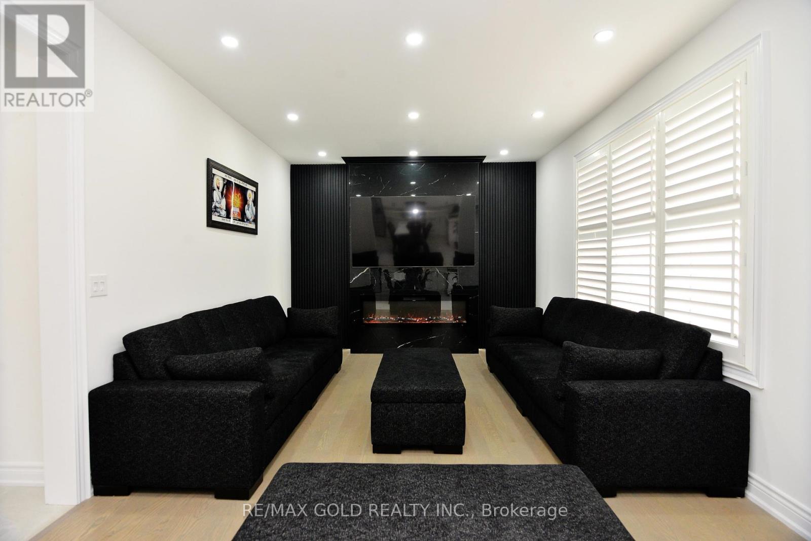 1 Blaketon Court, Brampton, Ontario  L6P 1G4 - Photo 14 - W12421856