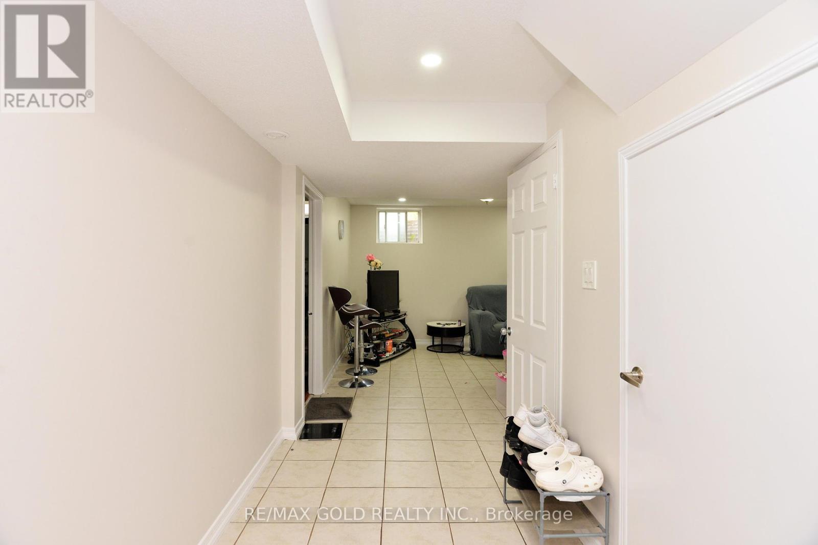 1 Blaketon Court, Brampton, Ontario  L6P 1G4 - Photo 39 - W12421856