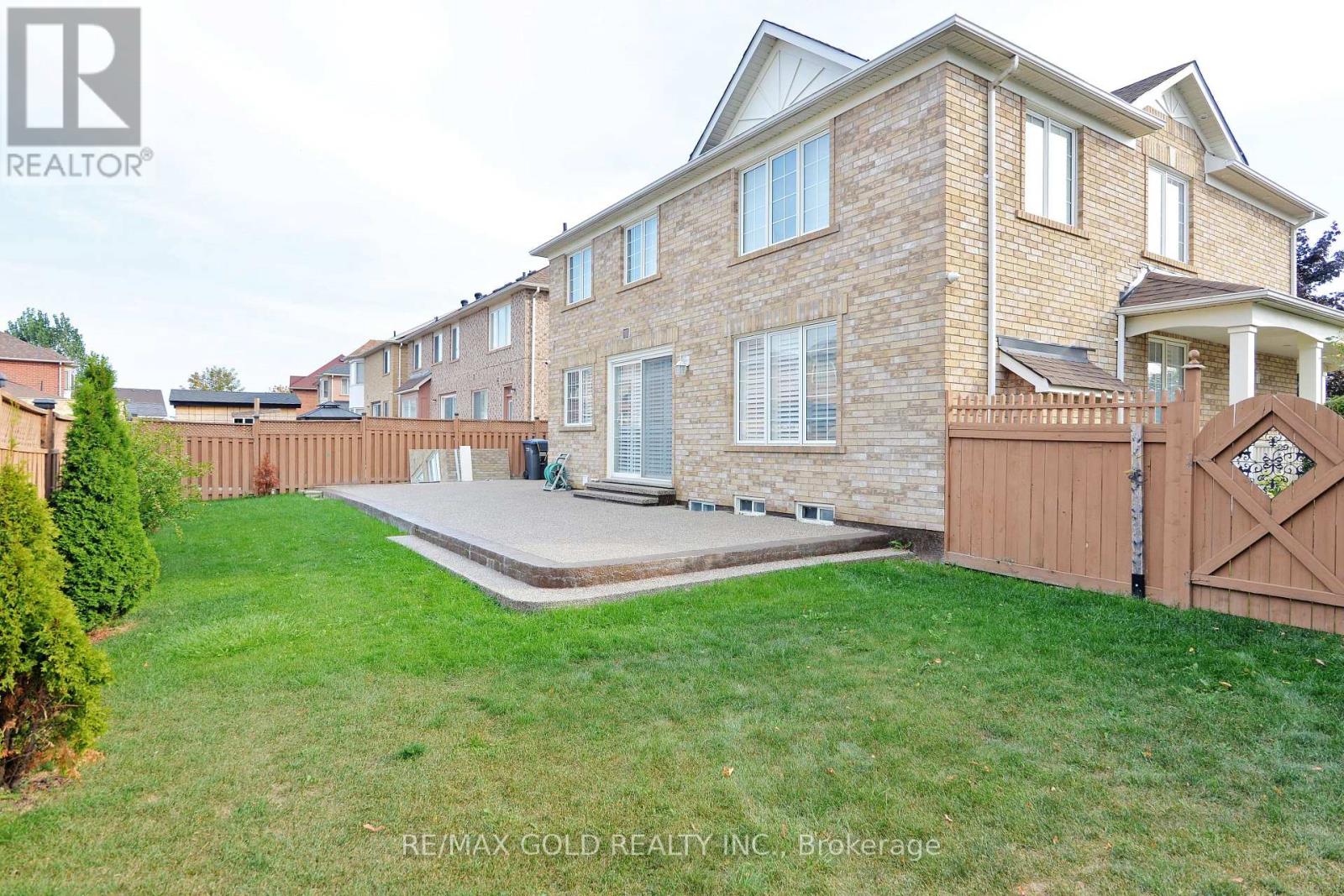 1 Blaketon Court, Brampton, Ontario  L6P 1G4 - Photo 48 - W12421856